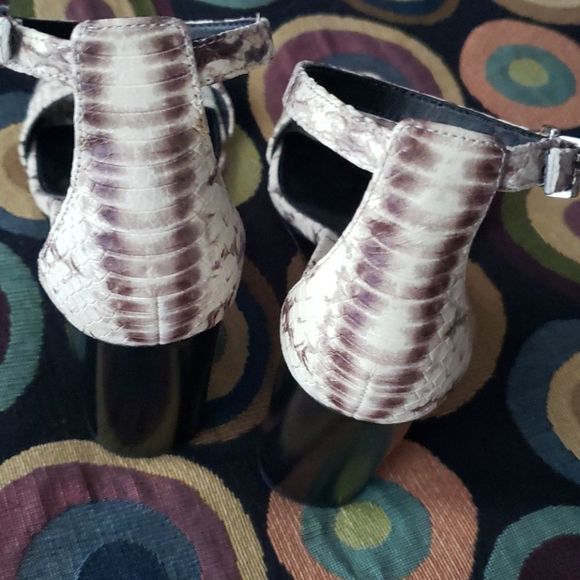 🐍🐍🐍MICHAEL KORS peep-toe wedge-platform heels🐍🐍🐍 - Picture 6 of 8